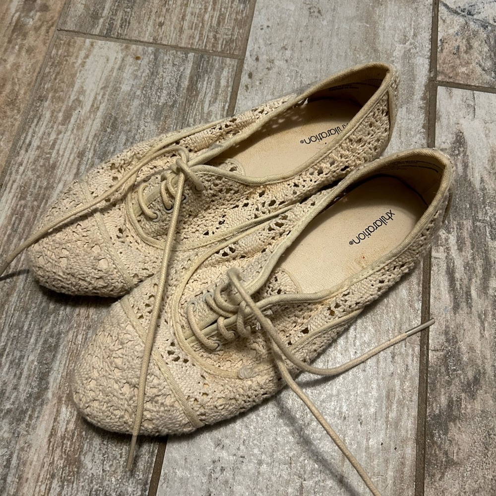Lace/Crochet Flats (sz 8)